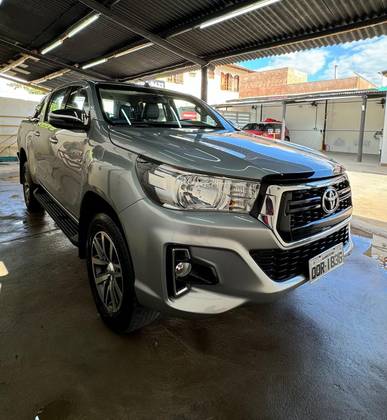 TOYOTA HILUX 2.7 SRV 4X4 CD 16V FLEX 4P AUTOMÁTICO TOYOTA HILUX 2.7 SRV 4X4 CD 16V FLEX 4P AUTOMÁTICO